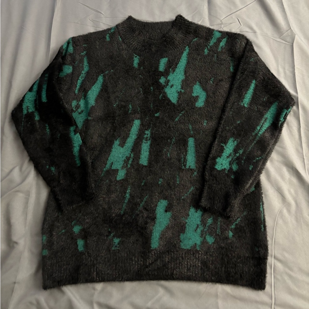 Men’s Graffiti Black & Green Fashion Fuzzy Sweater Streetwear